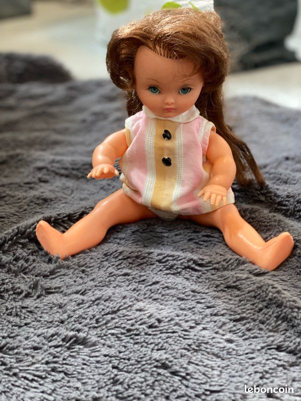 Poupée Bella 1ère Génération 1970 - 46 Cm - Blonde Avec Habits Et Dinette - France
