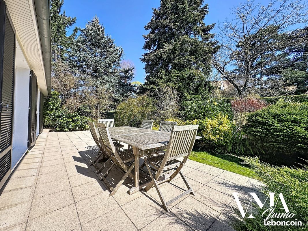 Maison 7 pièces 200 m² · à Dardilly · 200 m² · 720 000 €