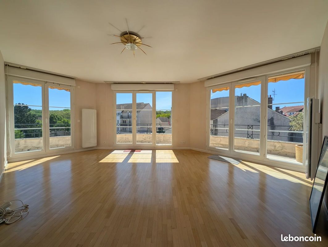 Appartement 3 pièces 70 m² · à Les Clayes-sous-Bois · 70 m² · 350 000 €