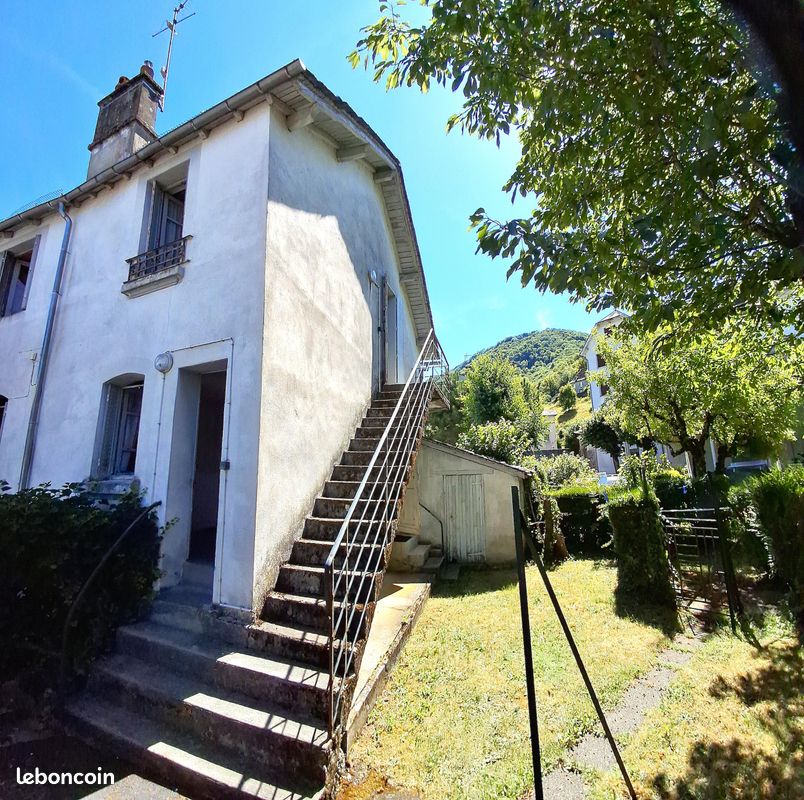 Maison 3 pièces 79 m² · à Vic-sur-Cère · 79 m² · 32 000 €