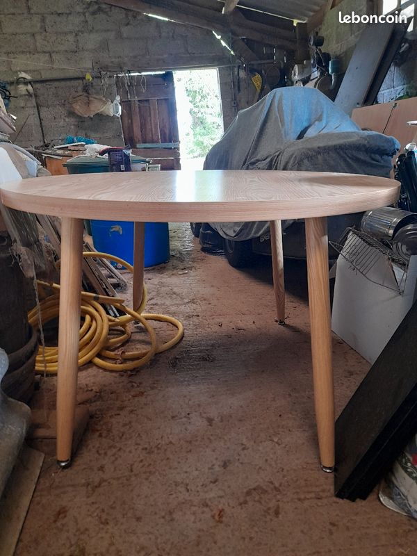 Table ronde en bois stratifié (image 3)