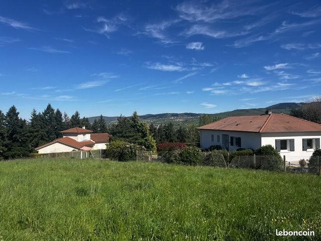 Terrain à bâtir de 762 m² à L'HORME (42) · 135 000 €