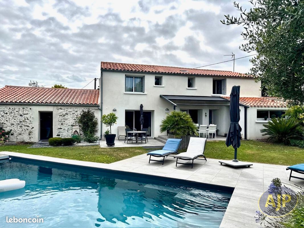 Maison 5 pièces 155 m² · à Les Sables-d'Olonne · 155 m² · 547 500 €