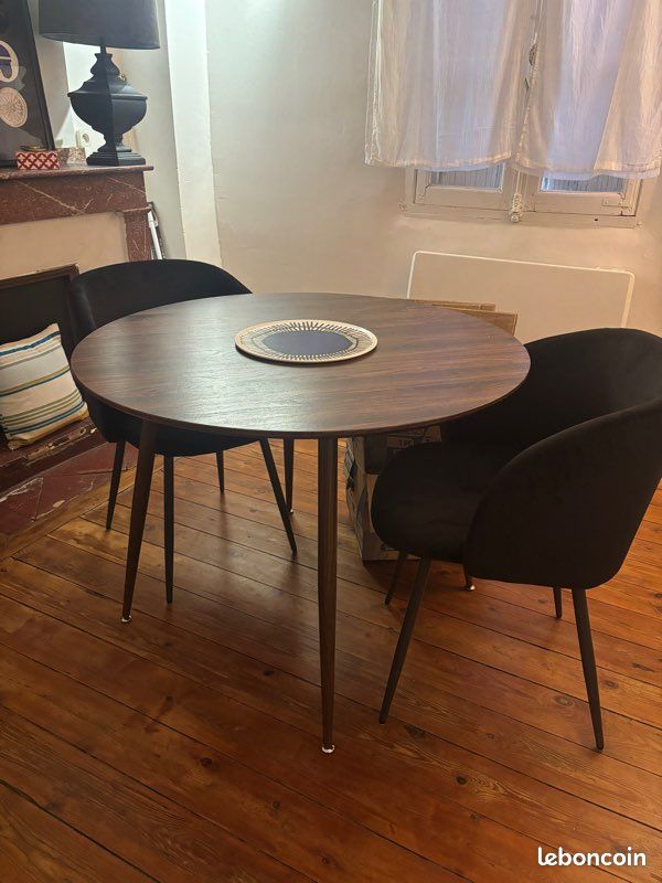 Table ronde bois (image 1)