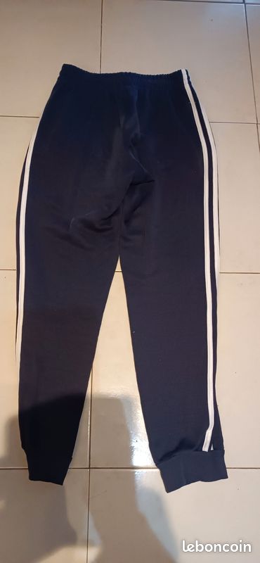 Pantalon survêtement adidas taille S (image 3)