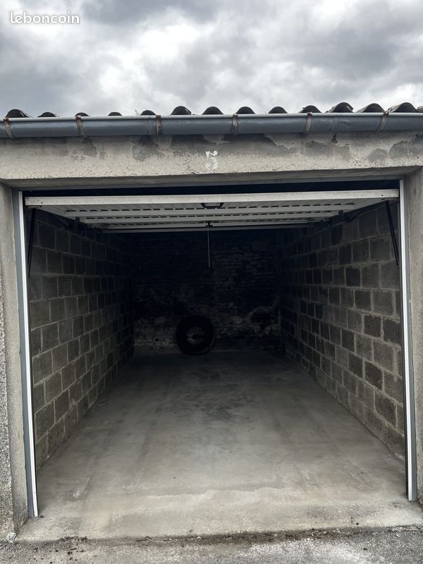 Parking 13 m² · à Armentières · 13 m² · 85 €/mois