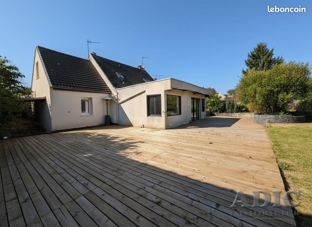 Maison 7 pièces 136 m² · à Ève · 136 m² · 399 000 €