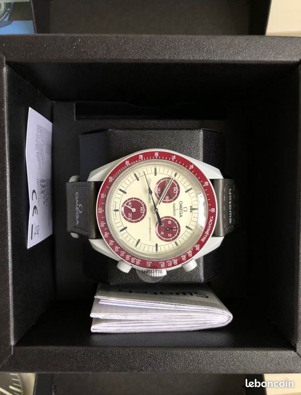 Omega Montre chronographe biocéramique blanche et rouge, édition limitée, complète avec boîte (image 3)