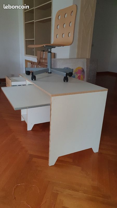 Bureau (image 4)