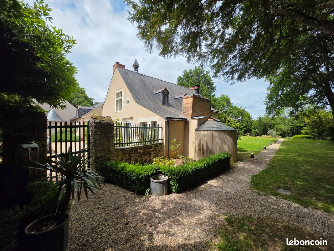 Maison 14 pièces 250 m² · à Angers · 250 m² · 1 150 000 €