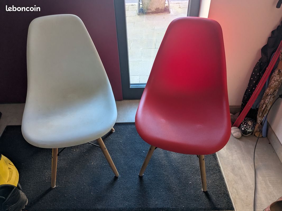 8 chaises imitation Vitra Eames Eiffel (image 1)
