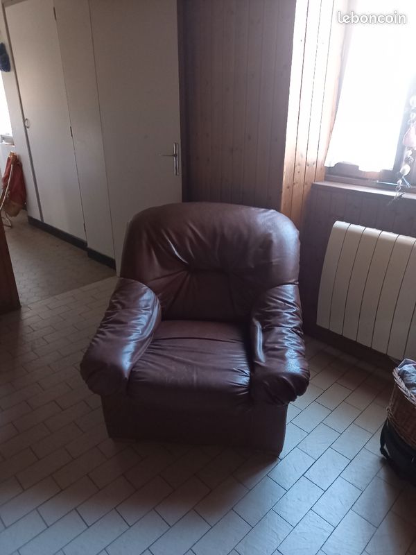 Vide-grenier permanent à Gruffy, tous les après-midis (image 3)
