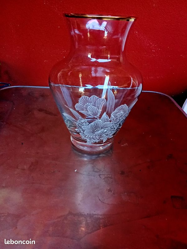 Vase (image 2)