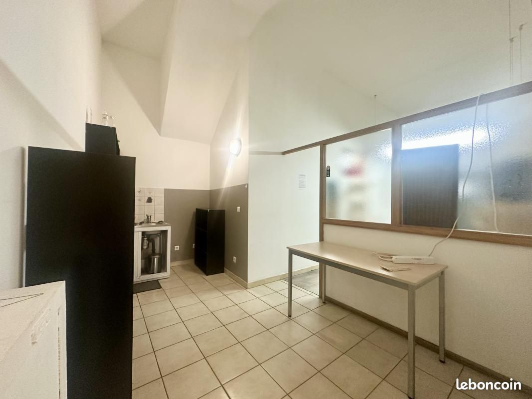 Local 130 m² (image 4)