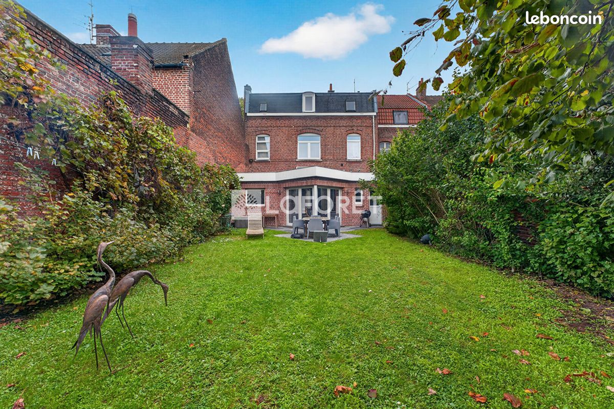 Maison 8 pièces 230 m² · à Douai · 230 m² · 399 900 €