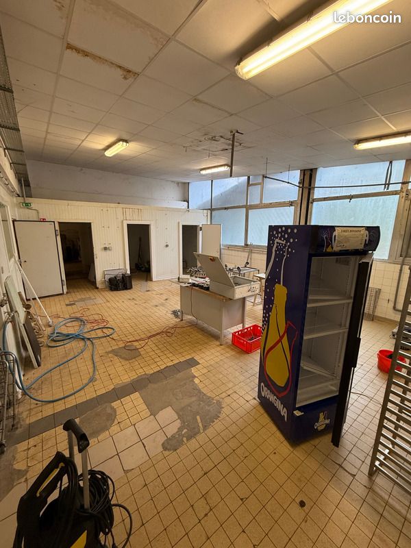 Local d'activité 426 m² (image 8)