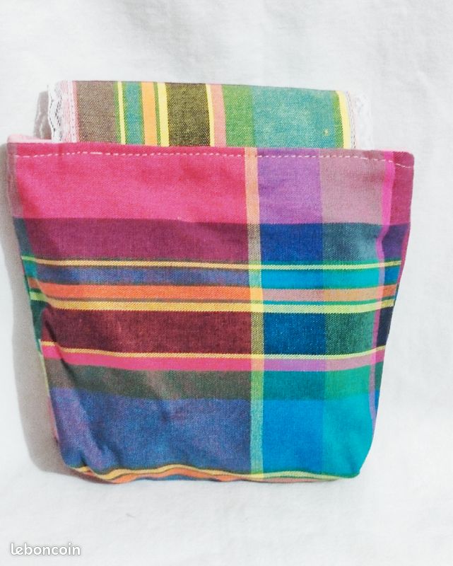Pochette faite main en madras (image 2)