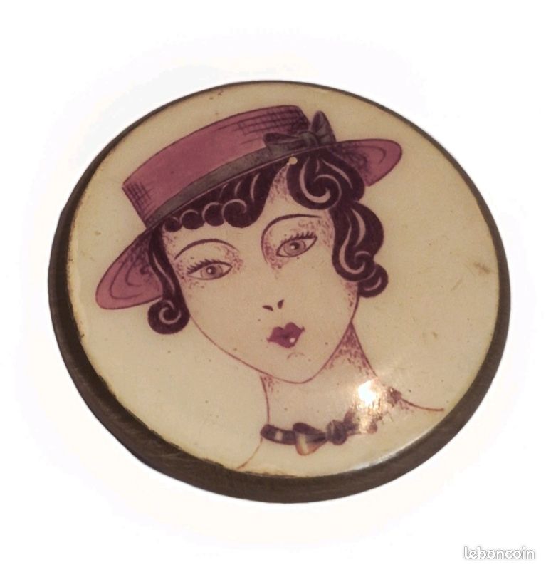 Broche Vintage Léa Stein - Chapeau - Métal Doré Et émail Vert - Occasion Très Bon état