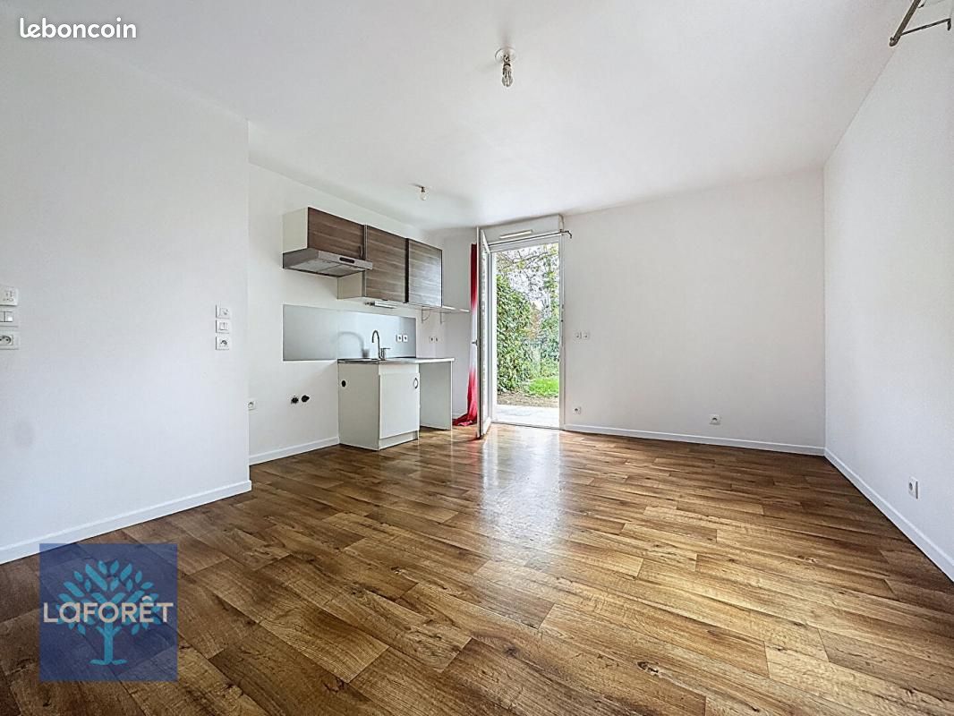 Appartement 1 pièce(s) 32 m²à louer Dammarie-les-lys