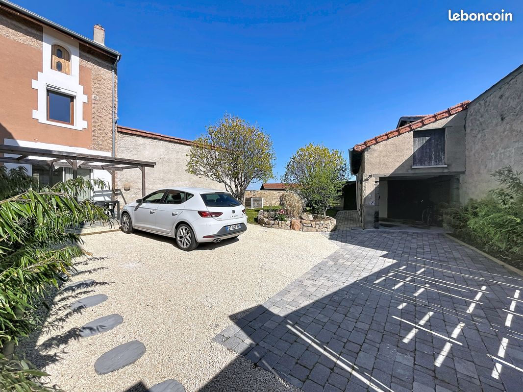 Maison 3 pièces 95 m² · à Margerie-Chantagret · 95 m² · 950 €/mois