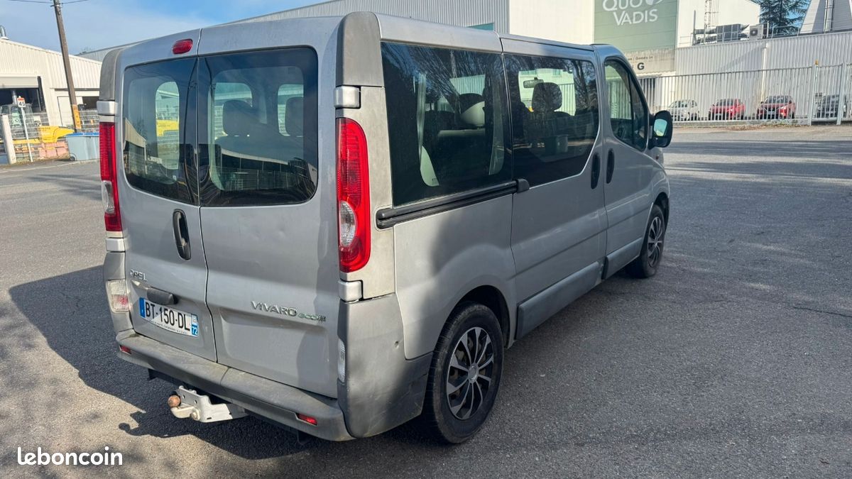 Opel vivaro long 9 places 2.0 cdti 90 cv 226 000 kms ct.ok (image 3)