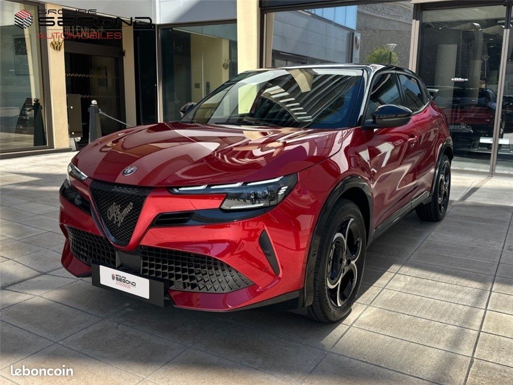 Alfa Romeo Junior 1.2 IBRIDA 145 CH EDCT6 Q4 Premium (image 1)