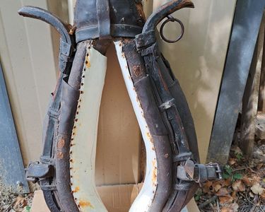 Gilet matelassé HYPRAR avec des boutons-pression sur les côtés, matière