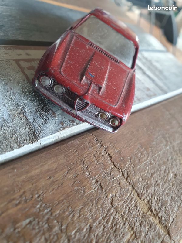 Alfa Romeo 2600 sprint 1/43° SOLIDO série 100 / n° 125 (1963
