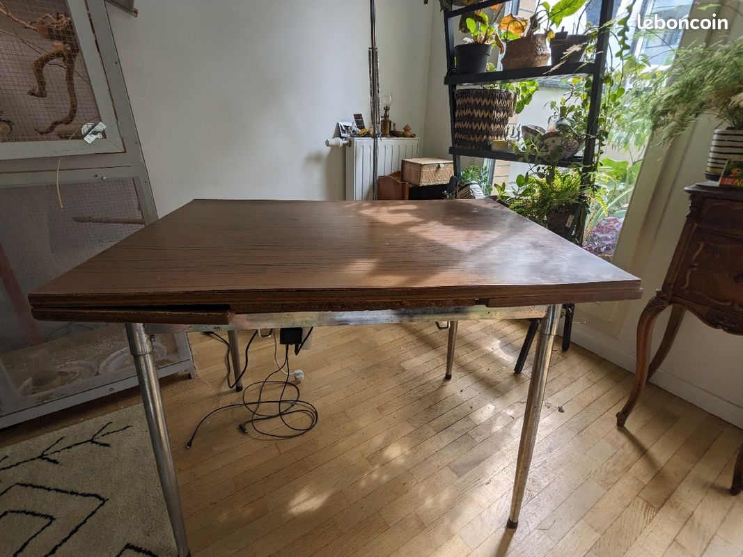 Table en formica des années 70 (image 1)