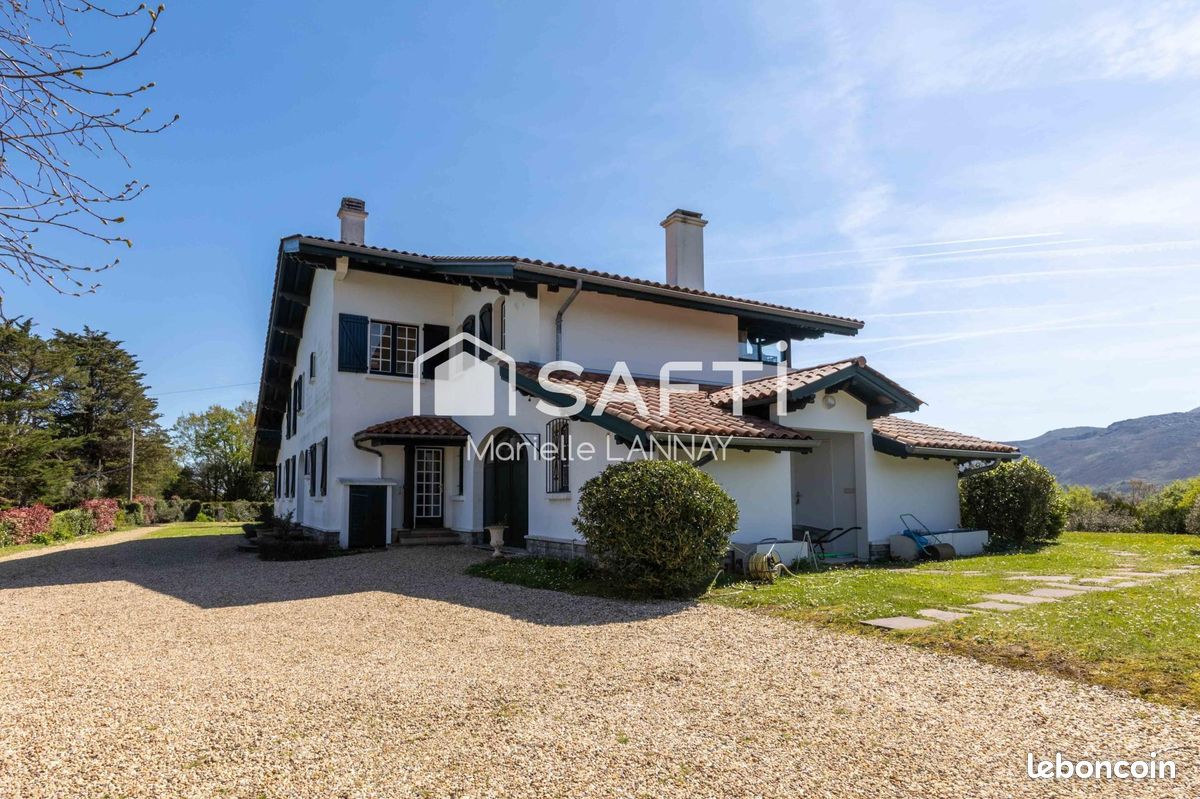 Maison 10 pièces 300 m² · à Urrugne · 300 m² · 1 995 000 €