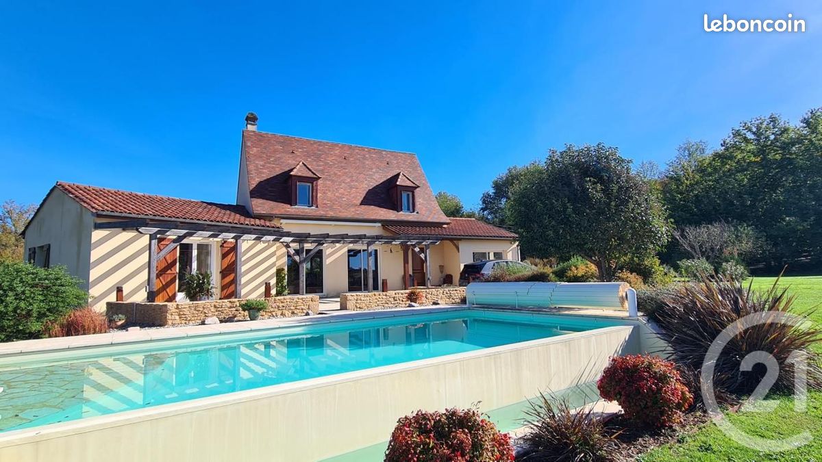 Maison 6 pièces 140 m² · à Sarlat-la-Canéda · 140 m² · 432 000 €