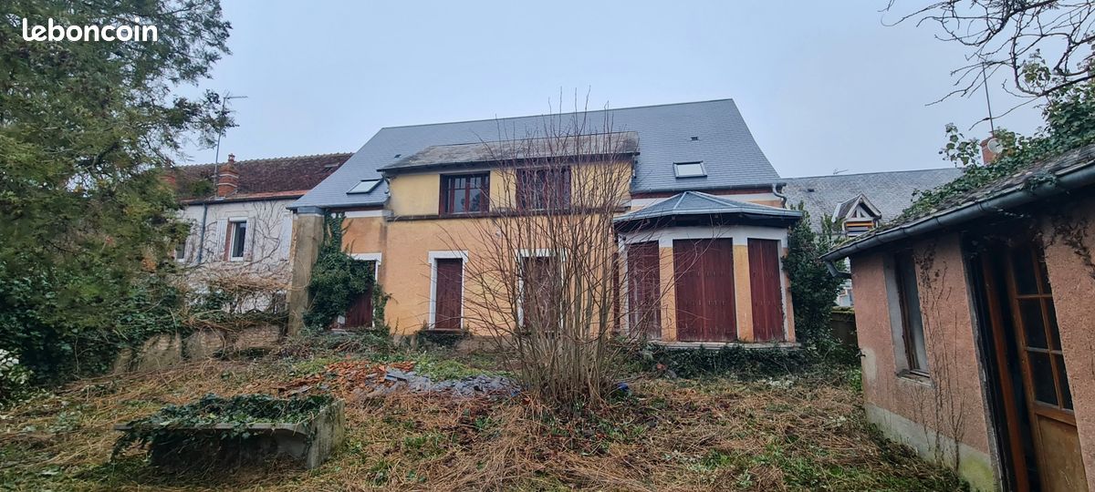 Maison 2 pièces 260 m² · à Mehun-sur-Yèvre · 260 m² · 85 000 €