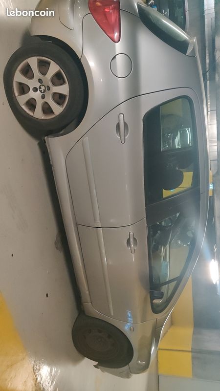 Peugeot 307 (image 2)