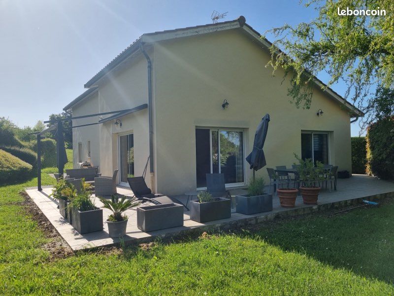 Maison 8 pièces 220 m² · à Chasselay · 220 m² · 845 000 €