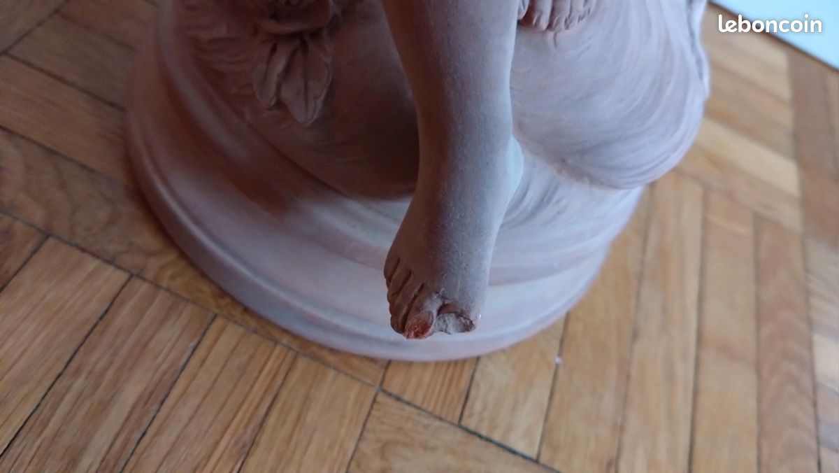 Statue putto en terre cuite (image 4)