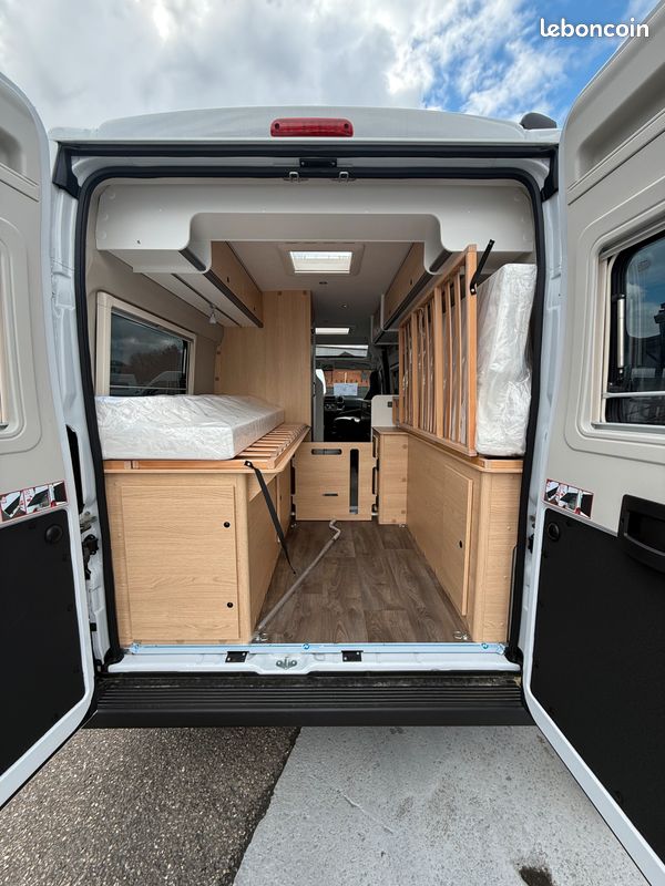 SUNLIGHT CLIFF X 640 – neuf 2026 – boîte auto – disponible immédiatement (image 5)
