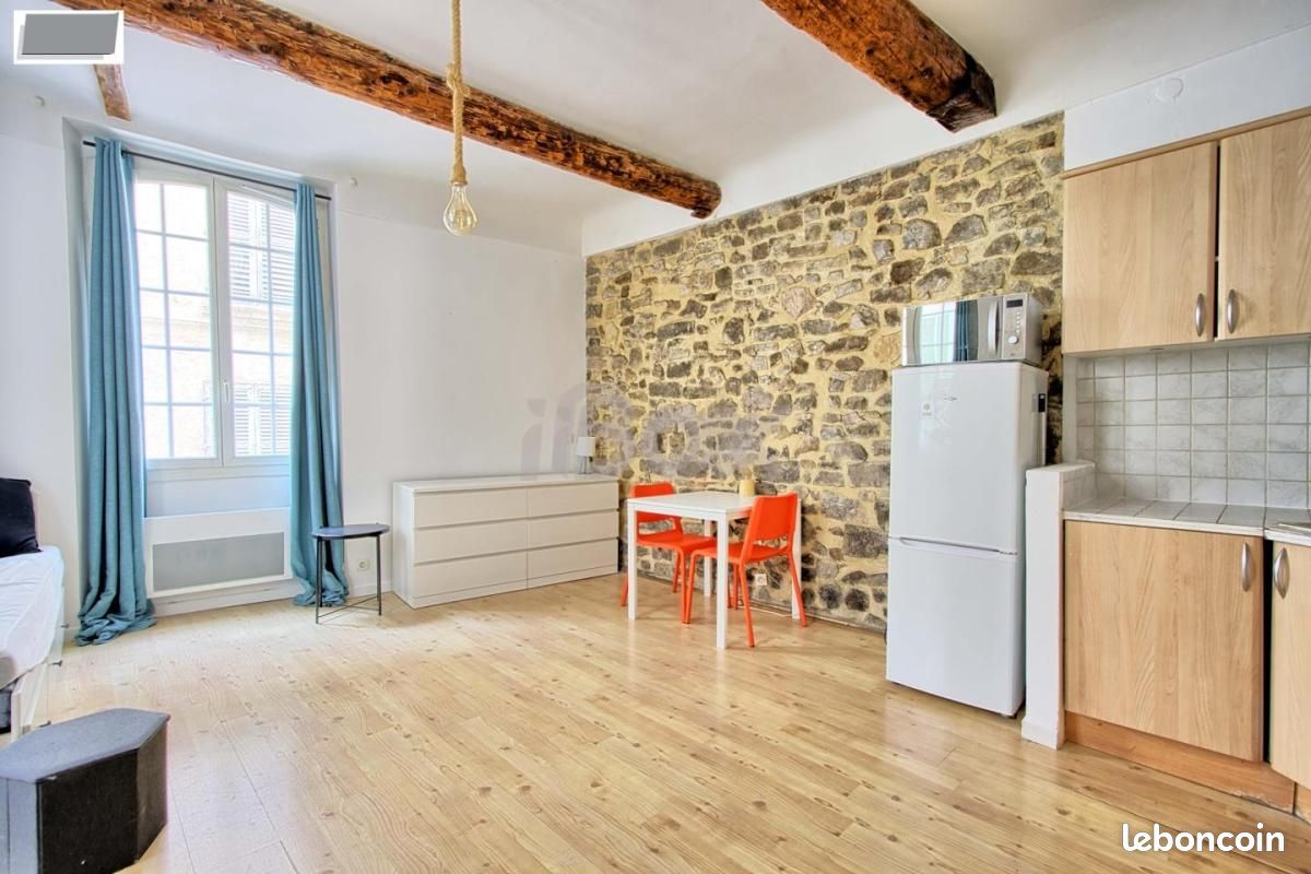 Appartement 1 pièce 25 m² · à Toulon · 25 m² · 570 €