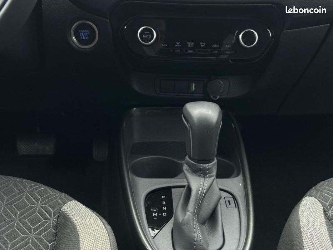 Toyota Aygo X 1.0 VVT-i 72ch Design S-CVT (image 24)