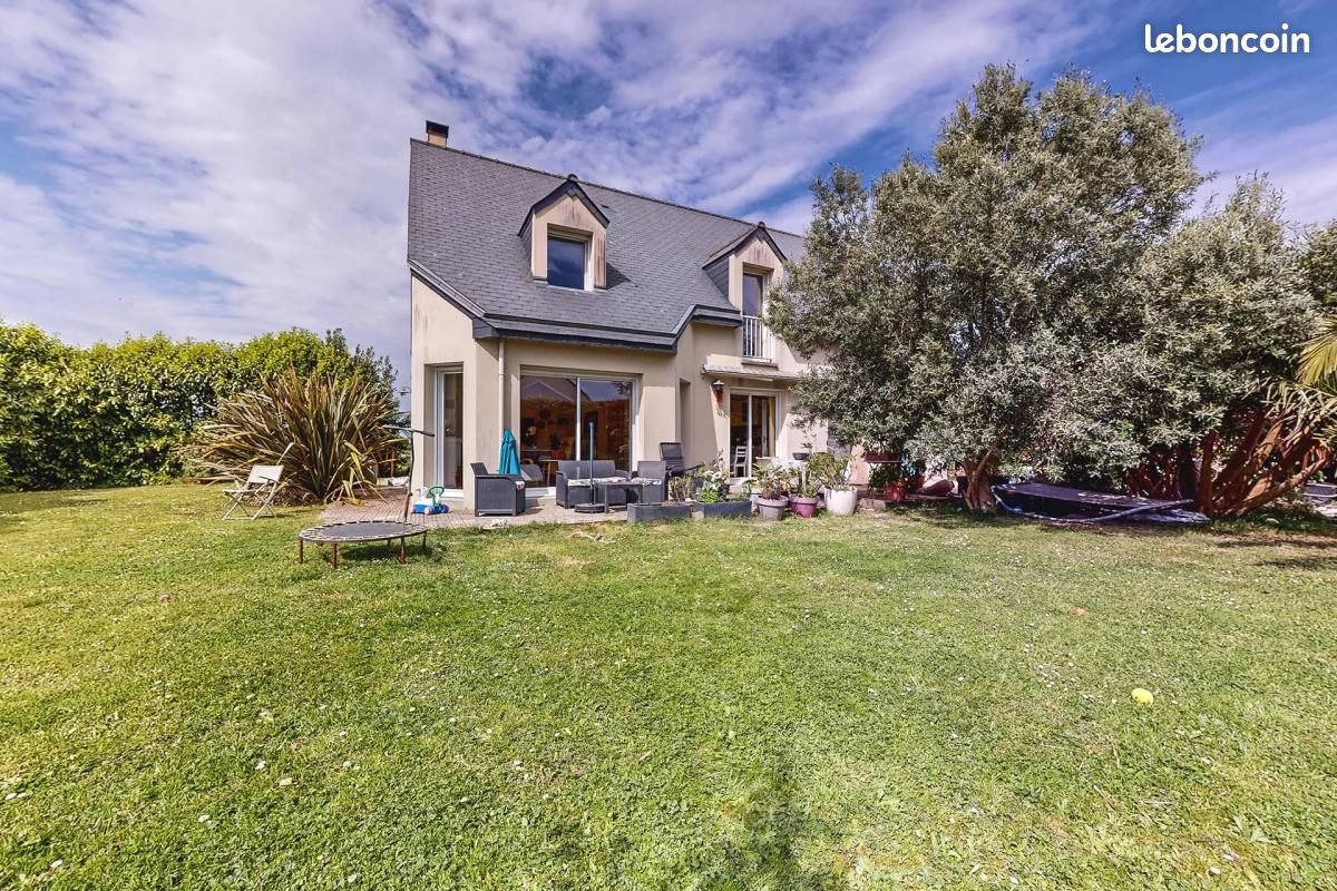 Maison 6 pièces 166 m² · à Saint-Méloir-des-Ondes · 166 m² · 605 000 €