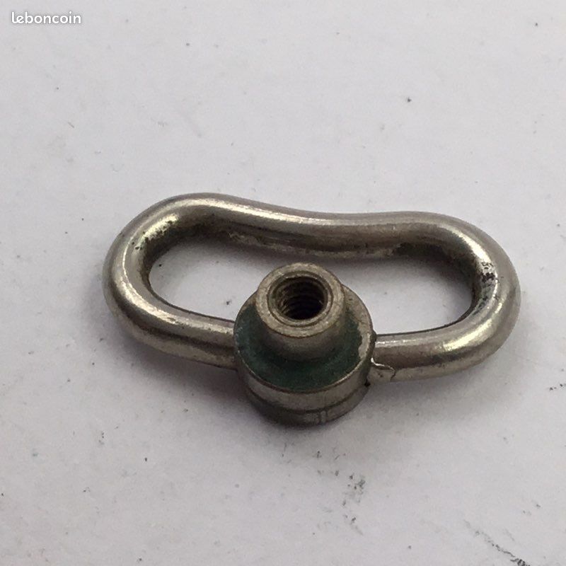 Bouton de réveil ancien où de pendulette à visser en bon état (image 2)