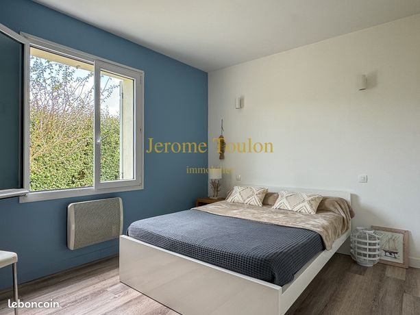 https://img.leboncoin.fr/api/v1/lbcpb1/images/40/75/f8/4075f8cd9b8420151b846a1108a3d91664d043fa.jpg?rule=ad-image