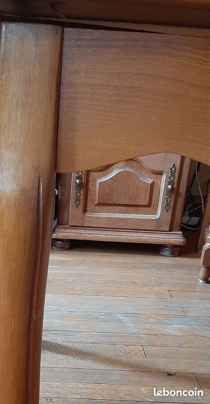 Table (image 5)