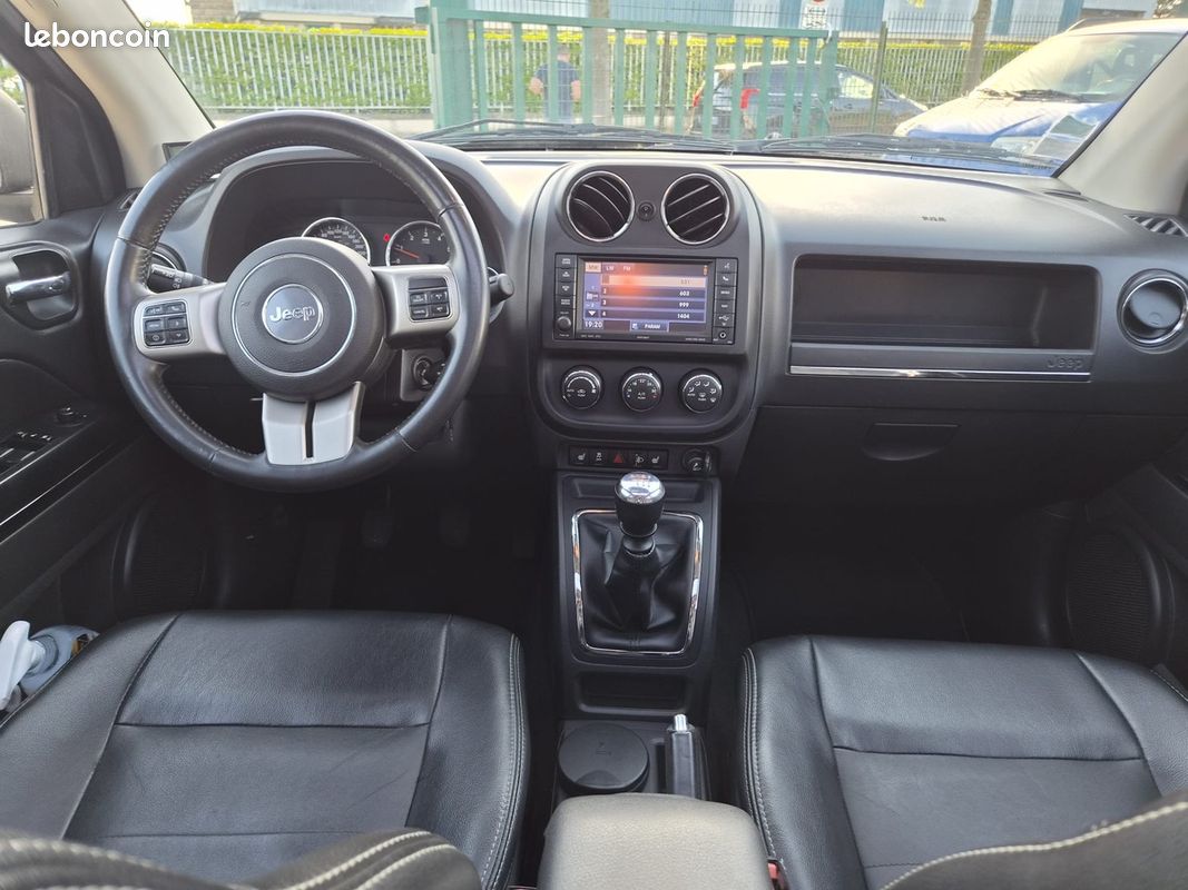 Jeep Compass 2.2 CRD - 163 CH -70EME ANNIVERSAIRE - TOIT OUVRANT - GARANTIE 12 MOIS (image 7)