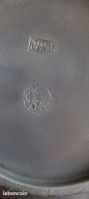 Vase / verseur en étain (image 8)