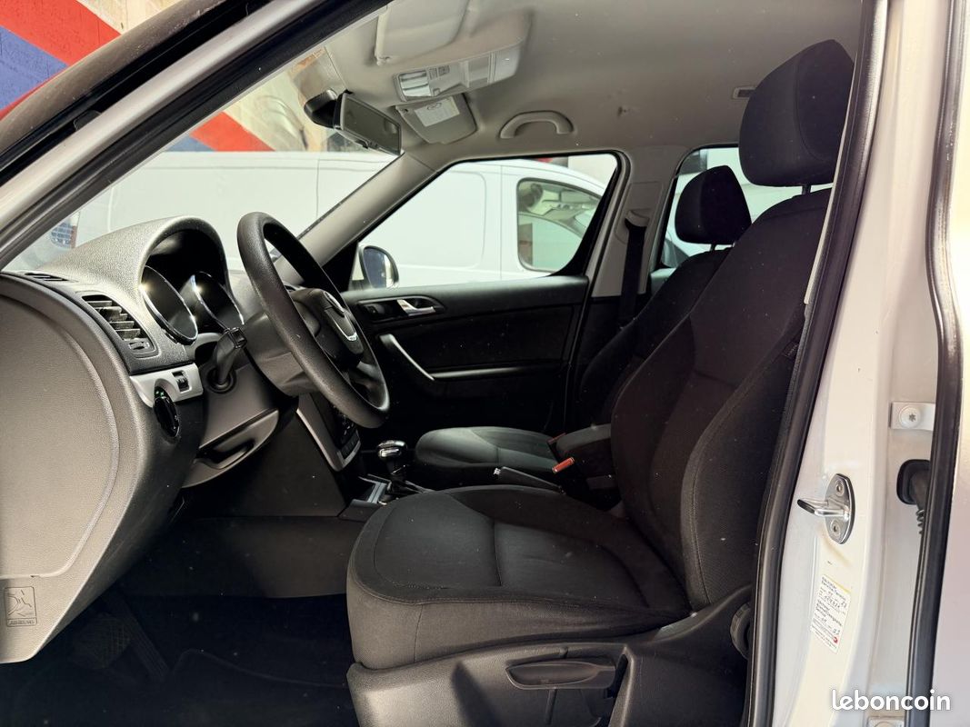 Skoda yeti 2.0 tdi 140 elegance 4x4 dsg bva (image 6)