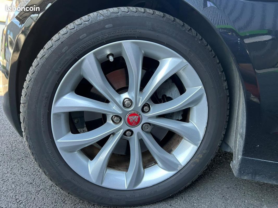 JAGUAR XF 2.0 D - 180 - BVA - Stop/Start 2015 BERLINE Prestige PHASE 1 GARANTIE 6 MOIS (image 45)
