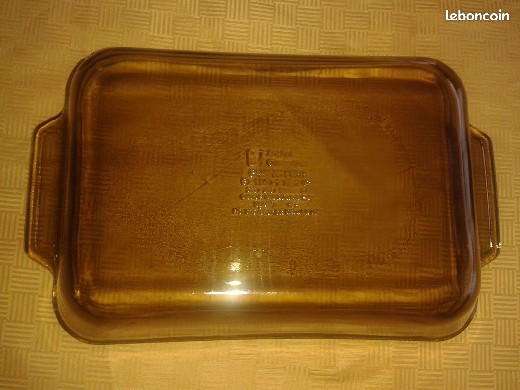 Plat rectangulaire marron (image 2)