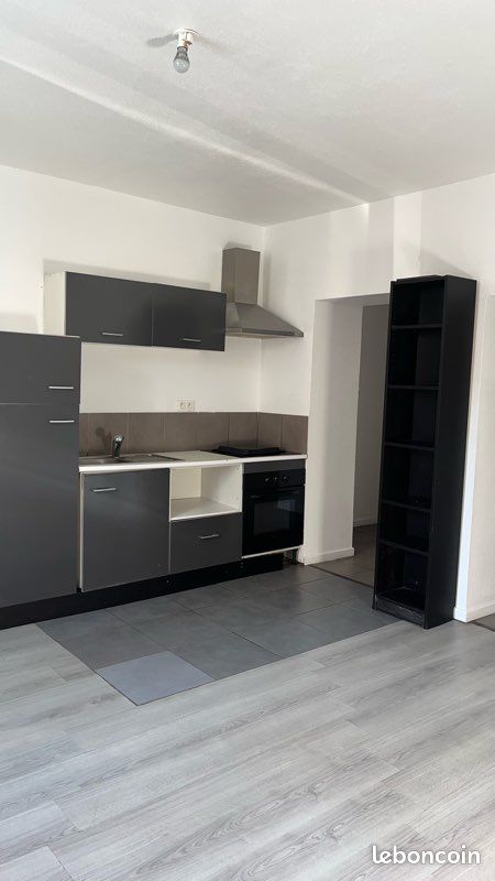 Appartement 2 pièces 31 m² · à Moulins · 31 m² · 450 €/mois
