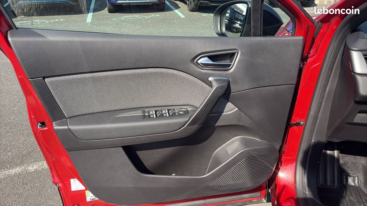 Renault captur e tech full hybrid 145 ch techno (image 28)