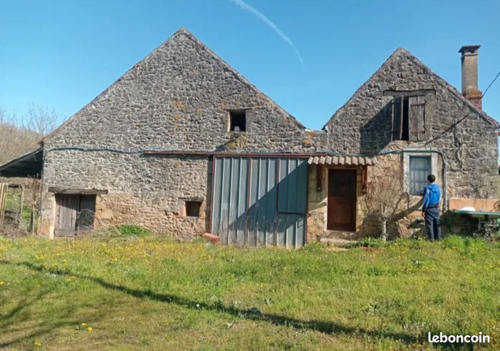 Maison 4 pièces 108 m² · à Vitrac · 108 m² · 120 000 €